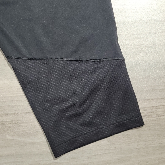 Under Armour HeatGear Women's XS Black Loose Fit Got Game Sport Crop Pant A1 - Picture 5 of 9